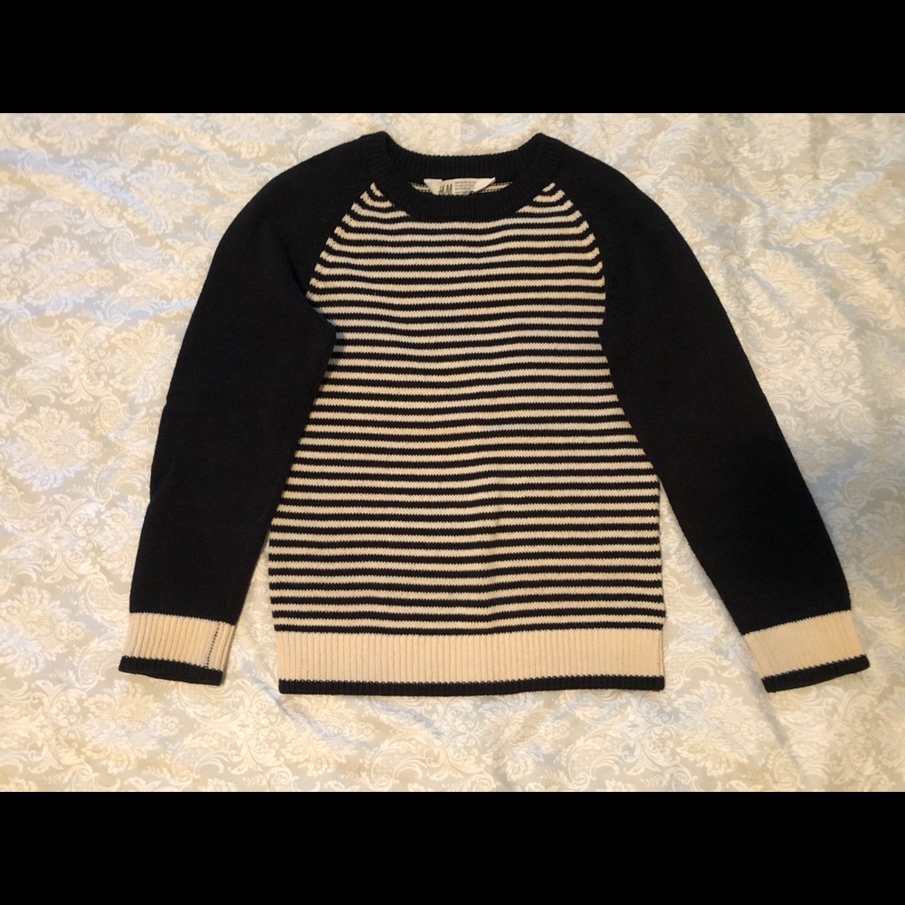 ⚡️SALE⚡️EUC Sz 6-8Y H&M black and white stripe sweater
